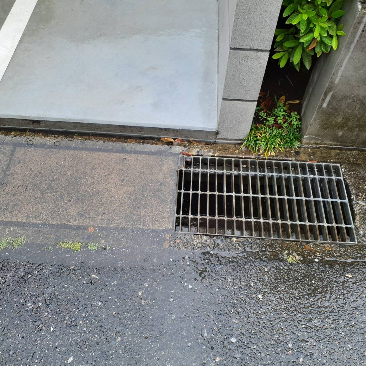 上尾市の外壁塗装・さいたま市の外壁塗装・板橋区の外壁塗装・防水工事・外壁サイディング・屋根カバー工法施工事例【さいたま市・上尾市・板橋区の塗装工事・外装工事専門　ぬりまさ